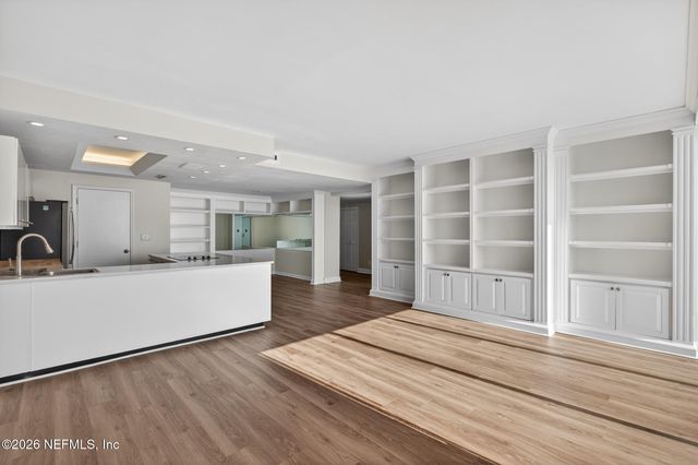 1596 LANCASTER Terrace 1B, Jacksonville, FL 32204