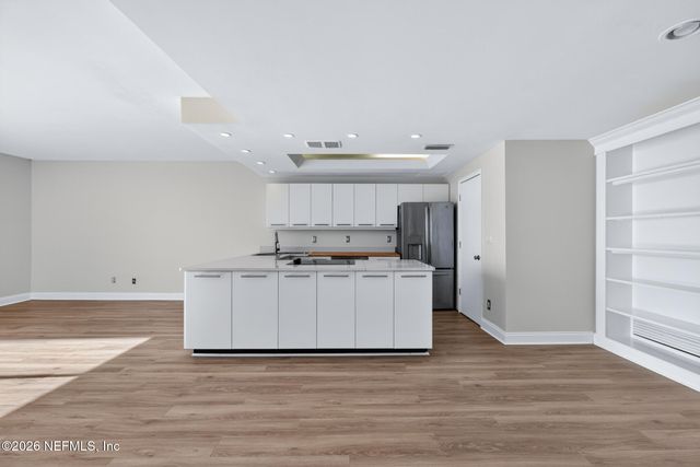 1596 LANCASTER Terrace 1B, Jacksonville, FL 32204