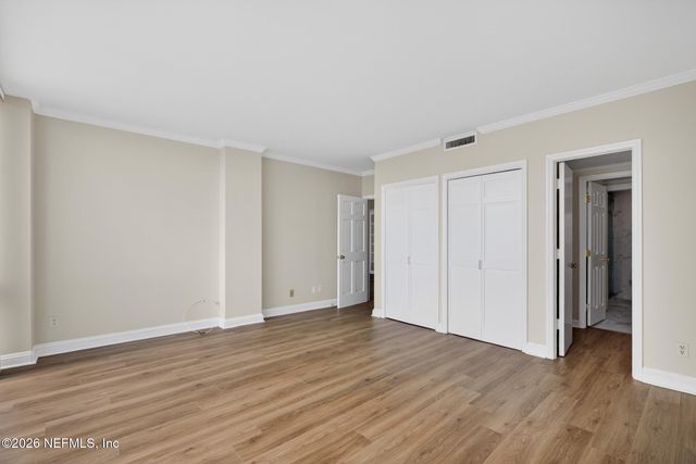 1596 LANCASTER Terrace 1B, Jacksonville, FL 32204