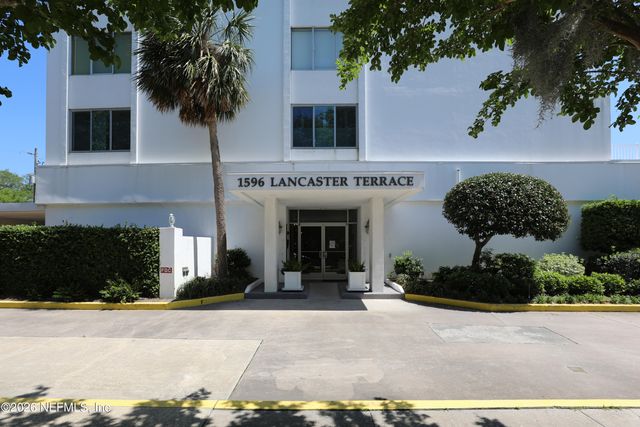 1596 LANCASTER Terrace 1B, Jacksonville, FL 32204