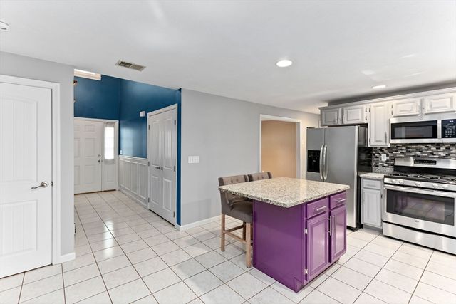 7 Autumn Way, East Bridgewater, MA 02333