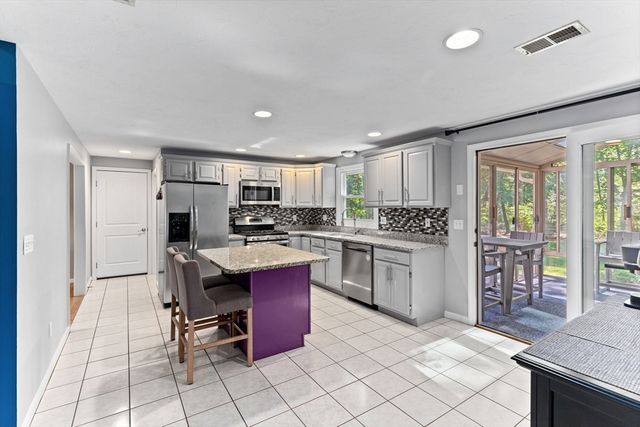 7 Autumn Way, East Bridgewater, MA 02333