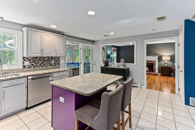7 Autumn Way, East Bridgewater, MA 02333