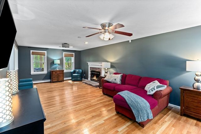 7 Autumn Way, East Bridgewater, MA 02333
