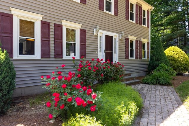 7 Autumn Way, East Bridgewater, MA 02333