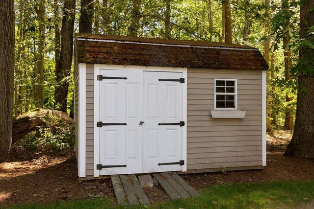 7 Autumn Way, East Bridgewater, MA 02333