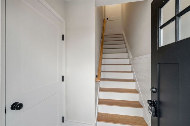 32 Union St 32, Lowell, MA 01852