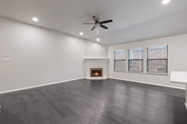 8908 King Ranch Drive, Cross Roads, TX 76227