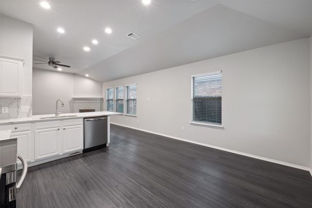 8908 King Ranch Drive, Cross Roads, TX 76227