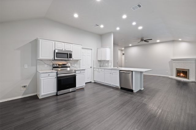 8908 King Ranch Drive, Cross Roads, TX 76227
