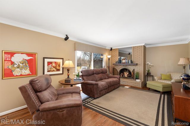22810 Ennishore, Novi, MI 48375