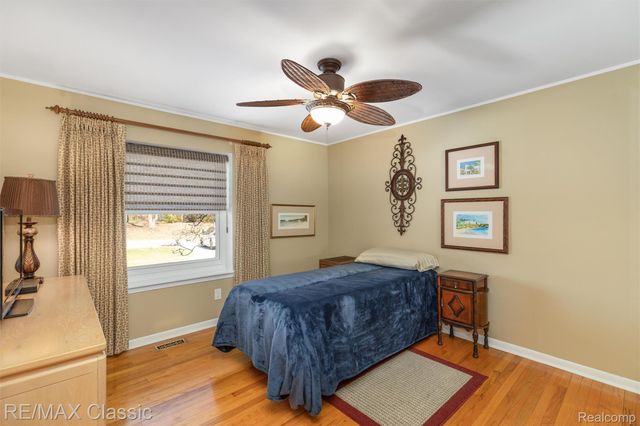 22810 Ennishore, Novi, MI 48375