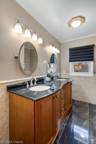 22810 Ennishore, Novi, MI 48375