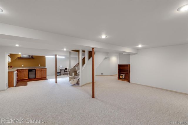 22810 Ennishore, Novi, MI 48375