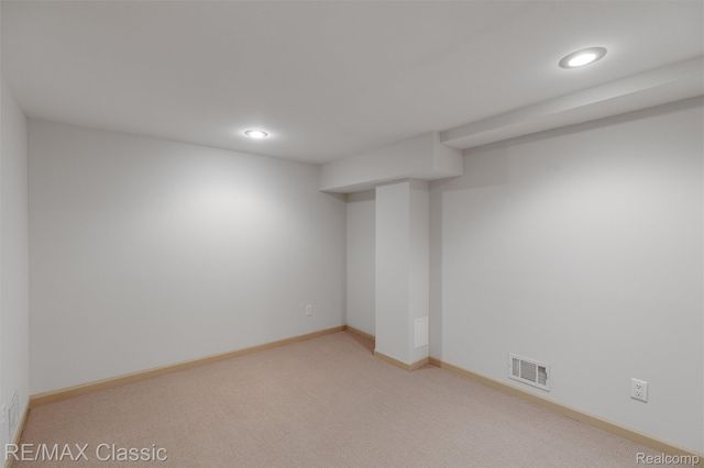 22810 Ennishore, Novi, MI 48375