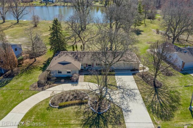 22810 Ennishore, Novi, MI 48375