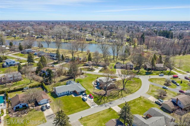 22810 Ennishore, Novi, MI 48375