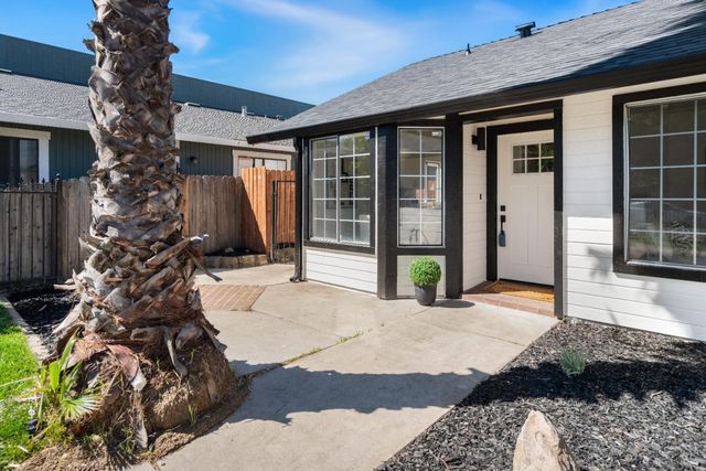 5111 coppersmith ave, Sacramento, CA 95838