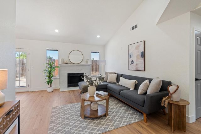 5111 coppersmith ave, Sacramento, CA 95838