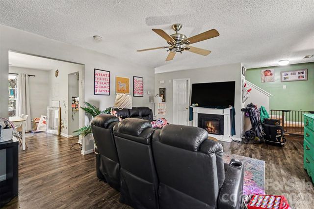 1529 Galesburg Street, Charlotte, NC 28216
