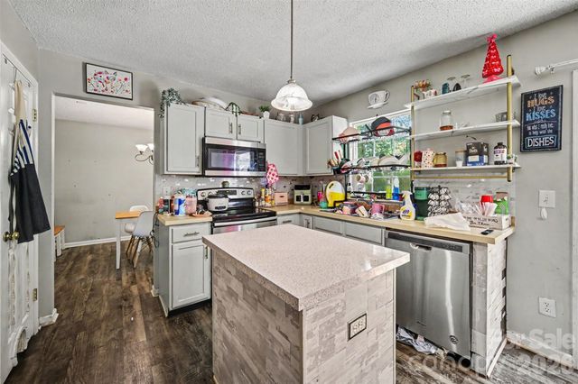 1529 Galesburg Street, Charlotte, NC 28216