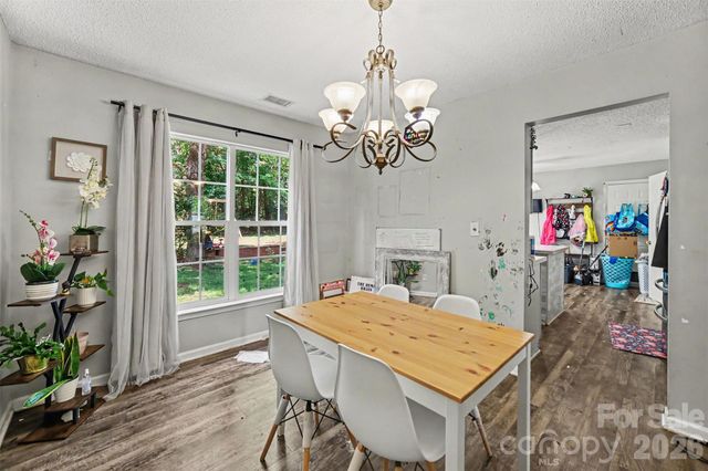 1529 Galesburg Street, Charlotte, NC 28216