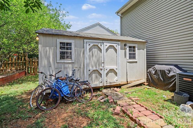 1529 Galesburg Street, Charlotte, NC 28216