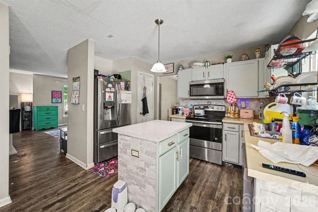 1529 Galesburg Street, Charlotte, NC 28216