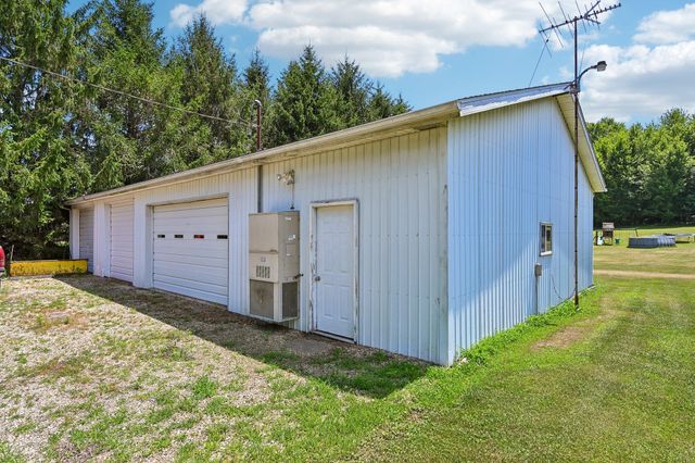 3357 County Road 18 3357 County Road 18, Bellefontaine, OH 43311