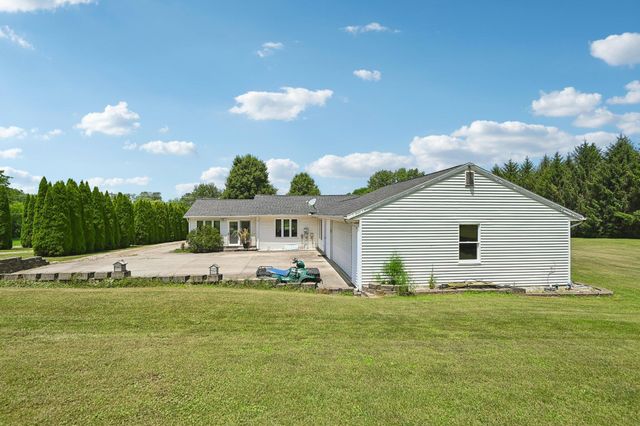 3357 County Road 18 3357 County Road 18, Bellefontaine, OH 43311