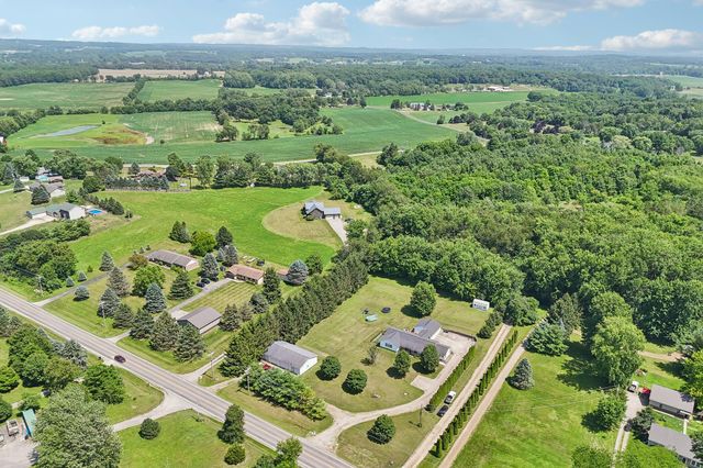 3357 County Road 18 3357 County Road 18, Bellefontaine, OH 43311