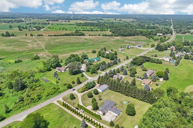 3357 County Road 18 3357 County Road 18, Bellefontaine, OH 43311