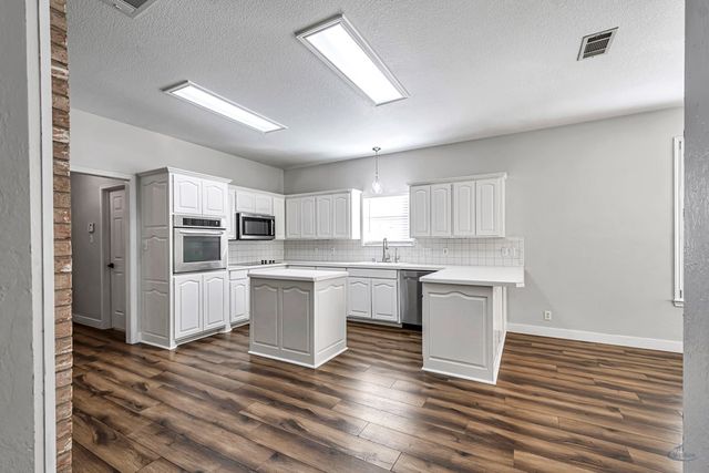 5604 Grassland Blvd, Midland, TX 79707