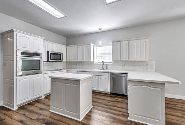 5604 Grassland Blvd, Midland, TX 79707