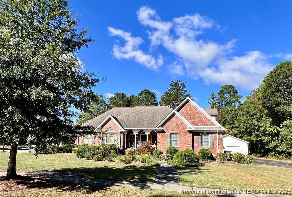 4901 Willow Oak Drive, Lumberton, NC 28358