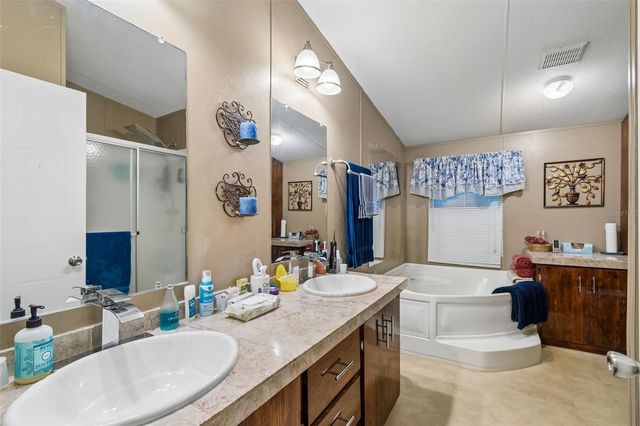 12701 126TH AVENUE 63, Largo, FL 33774