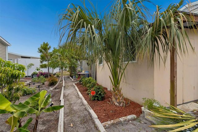 12701 126TH AVENUE 63, Largo, FL 33774