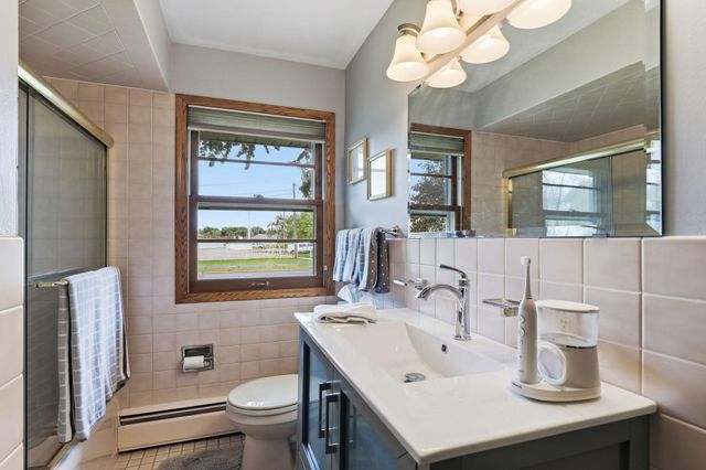 3306 53rd Avenue N, Brooklyn Center, MN 55429