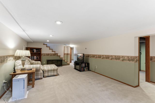 3306 53rd Avenue N, Brooklyn Center, MN 55429