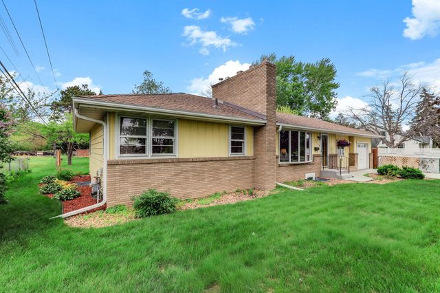 3306 53rd Avenue N, Brooklyn Center, MN 55429
