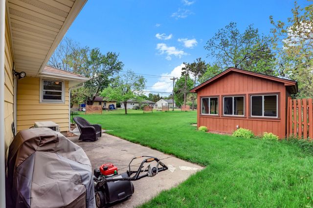 3306 53rd Avenue N, Brooklyn Center, MN 55429
