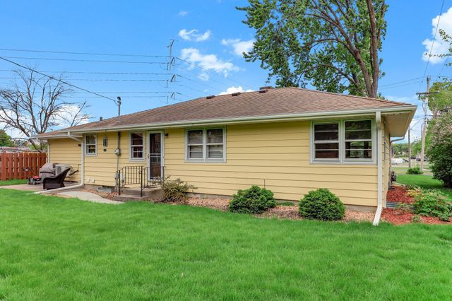 3306 53rd Avenue N, Brooklyn Center, MN 55429