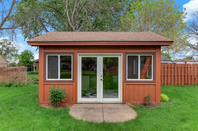 3306 53rd Avenue N, Brooklyn Center, MN 55429