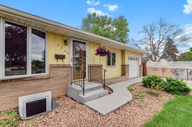 3306 53rd Avenue N, Brooklyn Center, MN 55429
