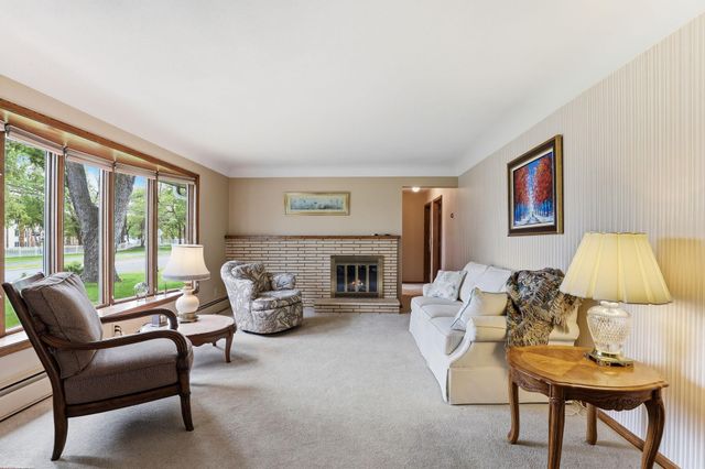 3306 53rd Avenue N, Brooklyn Center, MN 55429