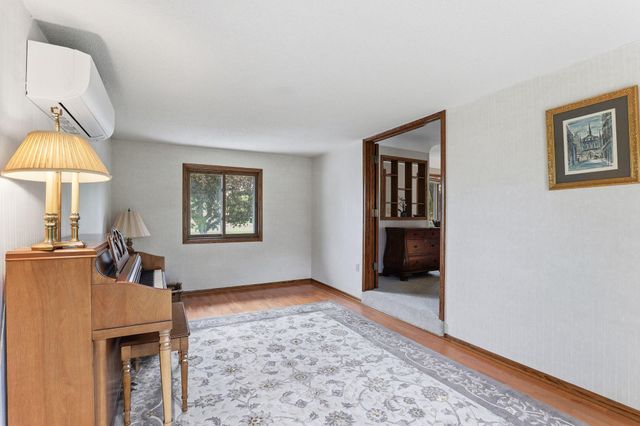 3306 53rd Avenue N, Brooklyn Center, MN 55429