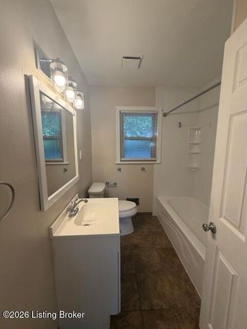 3213 Hikes Ln, Louisville, KY 40220