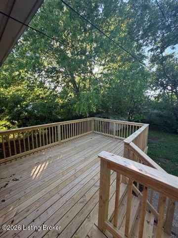 3213 Hikes Ln, Louisville, KY 40220