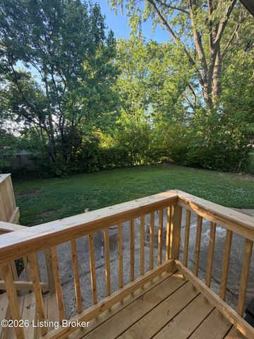 3213 Hikes Ln, Louisville, KY 40220