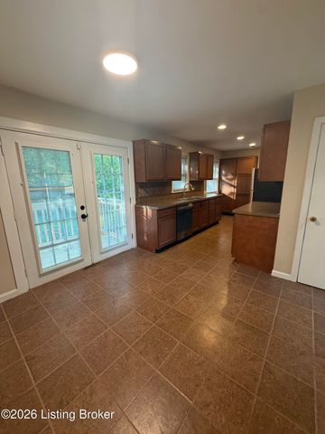 3213 Hikes Ln, Louisville, KY 40220